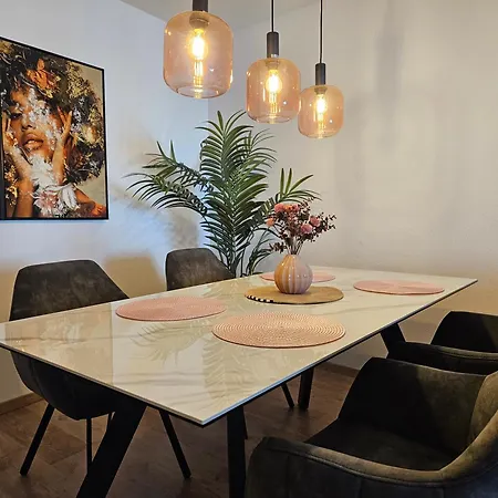 Stylish Old Town With Free Parking And A Balcony Near The Cathedral Augsbourg