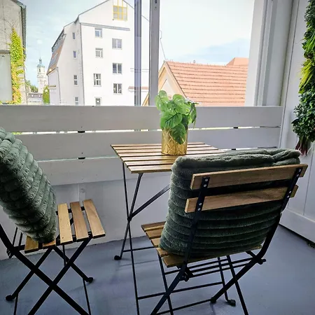 Stylish Old Town With Free Parking And A Balcony Near The Cathedral 公寓 *