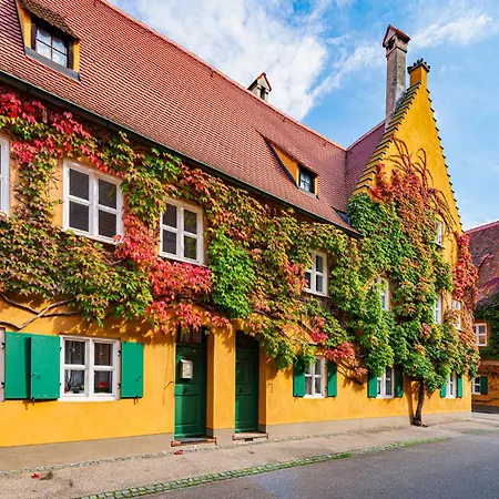 Stylish Old Town With Free Parking And A Balcony Near The Cathedral 公寓 奥格斯堡